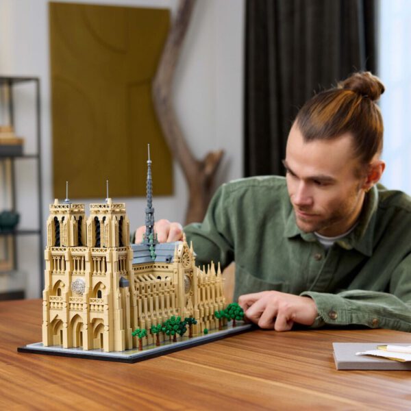 Lego 21061 Architecture Notre Dame Parijs - Afbeelding 4